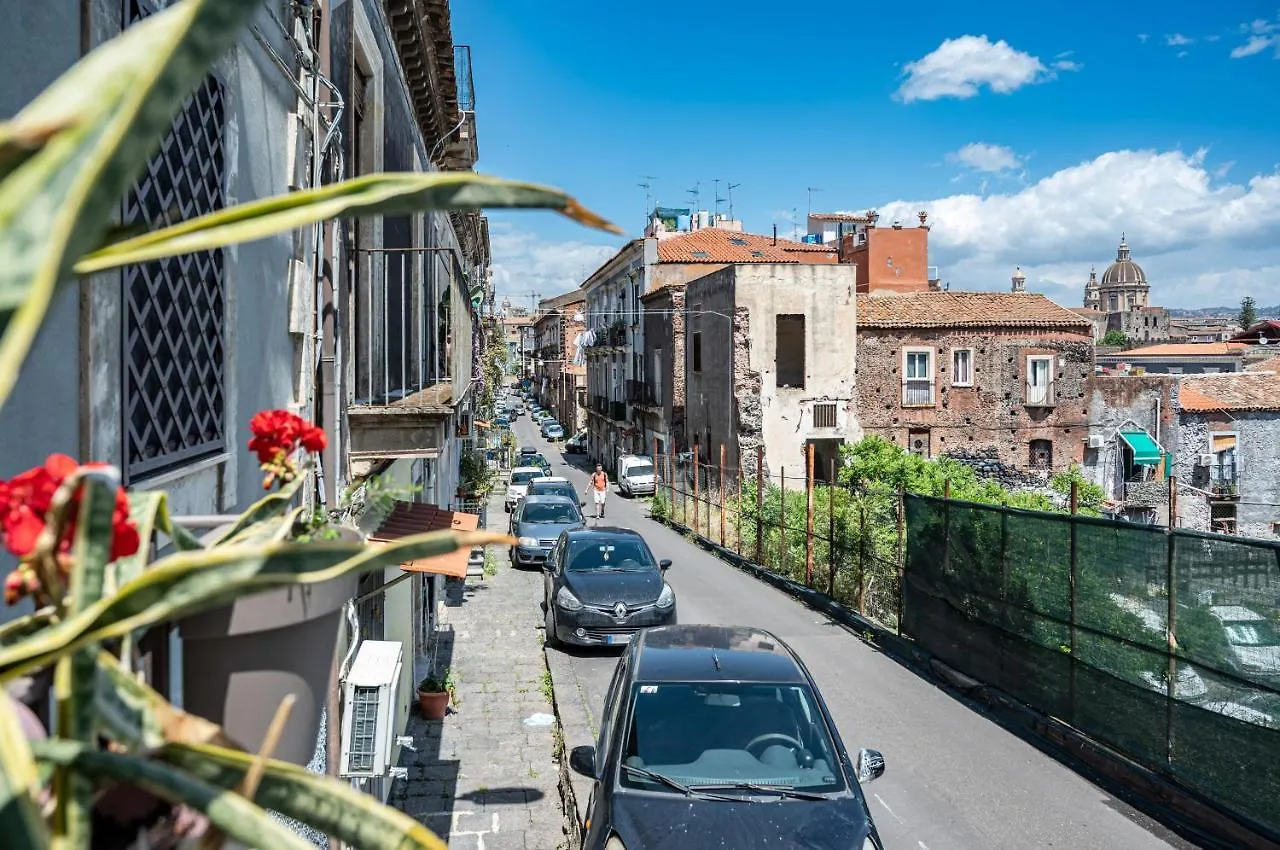 Zurria Elegant Apartment With Exclusive Garden Catania